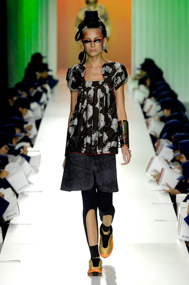 desfiles-ronaldofraga-saopauloinverno2007rtw-111