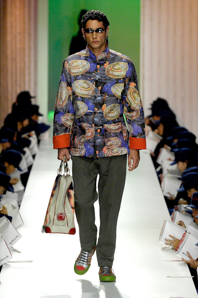 desfiles-ronaldofraga-saopauloinverno2007rtw-119