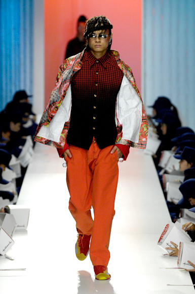 desfiles-ronaldofraga-saopauloinverno2007rtw-136