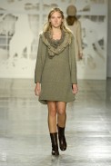 desfiles-simonenunes-saopauloinverno2007rtw-106