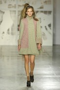 desfiles-simonenunes-saopauloinverno2007rtw-108