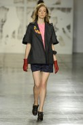 desfiles-simonenunes-saopauloinverno2007rtw-116