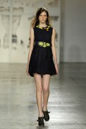 desfiles-simonenunes-saopauloinverno2007rtw-119