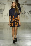 desfiles-simonenunes-saopauloinverno2007rtw-124