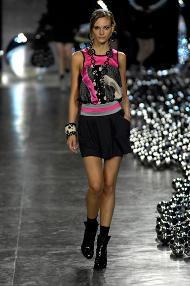 desfiles-triton-saopauloinverno2007rtw-101