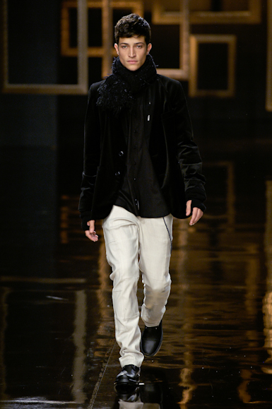 desfiles-uma-saopauloinverno2007rtw-111
