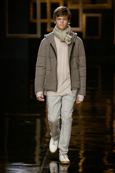 desfiles-uma-saopauloinverno2007rtw-112