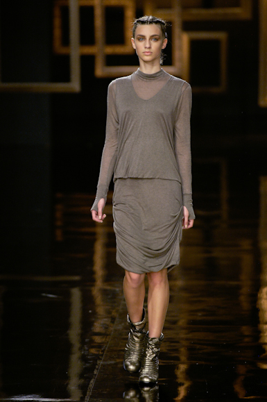 desfiles-uma-saopauloinverno2007rtw-113
