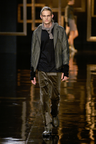desfiles-uma-saopauloinverno2007rtw-115