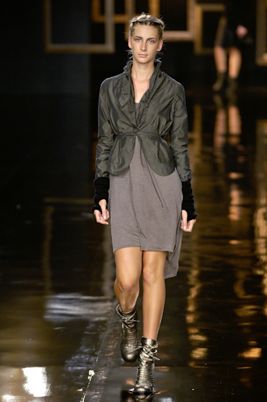 desfiles-uma-saopauloinverno2007rtw-116
