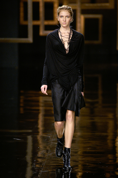 desfiles-uma-saopauloinverno2007rtw-117