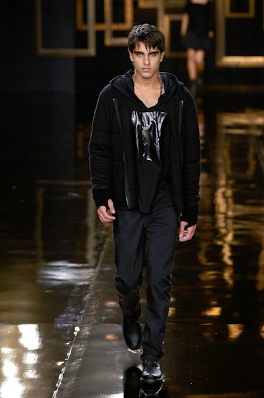 desfiles-uma-saopauloinverno2007rtw-118