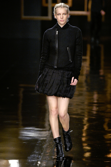desfiles-uma-saopauloinverno2007rtw-121