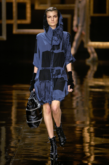 desfiles-uma-saopauloinverno2007rtw-135