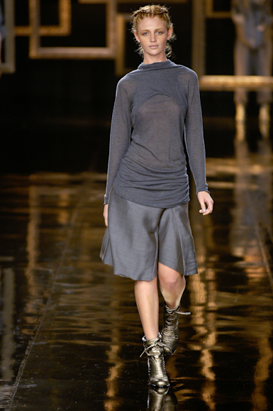 desfiles-uma-saopauloinverno2007rtw-140