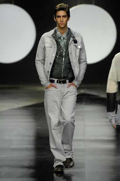 desfiles-vrom-saopauloinverno2007rtw-107