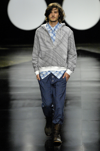 desfiles-vrom-saopauloinverno2007rtw-117