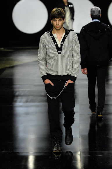 desfiles-vrom-saopauloinverno2007rtw-119
