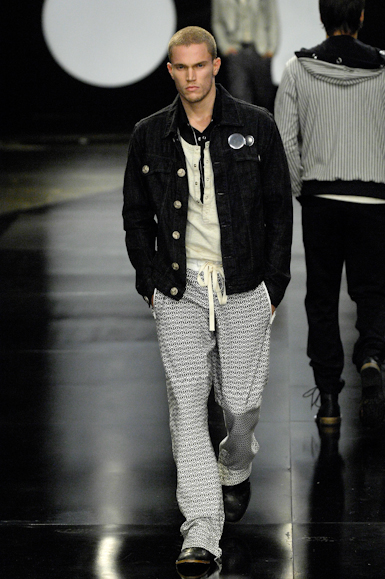 desfiles-vrom-saopauloinverno2007rtw-120