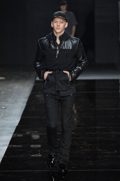 desfiles-zoomp-saopauloinverno2007rtw-112
