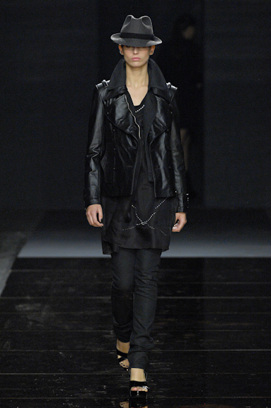 desfiles-zoomp-saopauloinverno2007rtw-136
