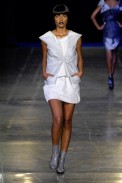 desfiles-prisciladarolt-saopauloinverno2007rtw-104