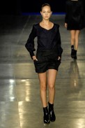 desfiles-prisciladarolt-saopauloinverno2007rtw-116