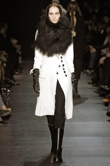 desfiles-anndemeulemeester-parisinverno2007rtw-111