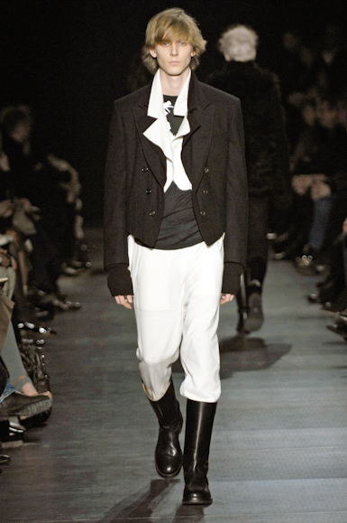 desfiles-anndemeulemeester-parisinverno2007rtw-112