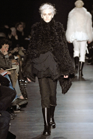 desfiles-anndemeulemeester-parisinverno2007rtw-114