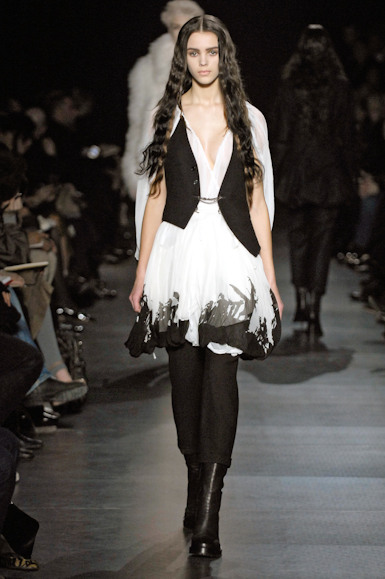 desfiles-anndemeulemeester-parisinverno2007rtw-115