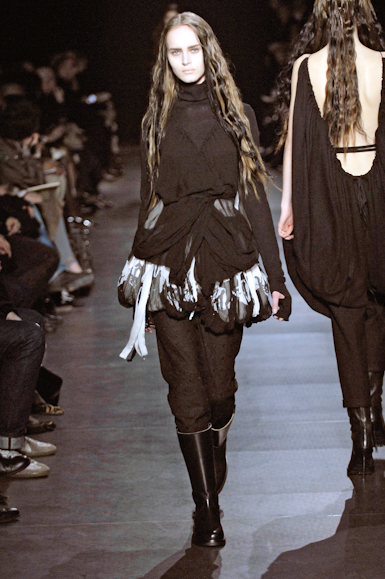 desfiles-anndemeulemeester-parisinverno2007rtw-117