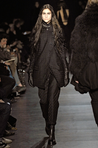desfiles-anndemeulemeester-parisinverno2007rtw-118