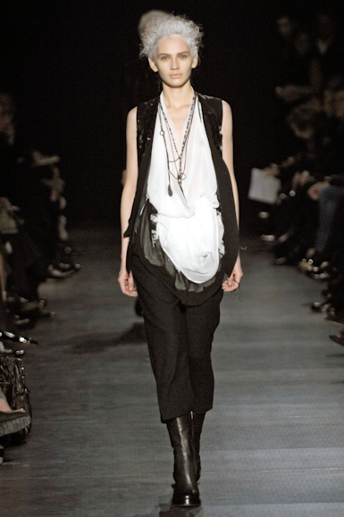 desfiles-anndemeulemeester-parisinverno2007rtw-124