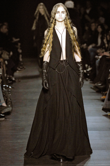 desfiles-anndemeulemeester-parisinverno2007rtw-129