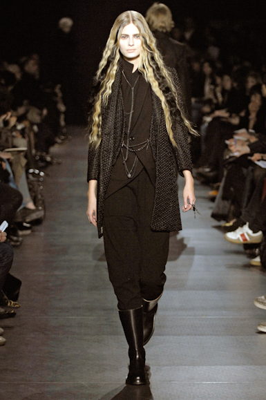 desfiles-anndemeulemeester-parisinverno2007rtw-130