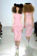 desfiles-commedesgarcons-parisinverno2007rtw-103