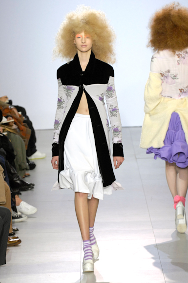 desfiles-commedesgarcons-parisinverno2007rtw-107