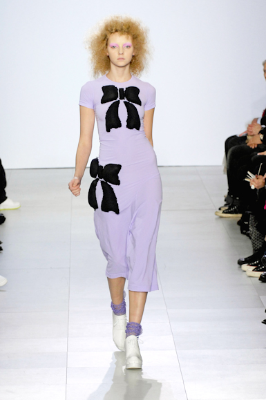 desfiles-commedesgarcons-parisinverno2007rtw-108