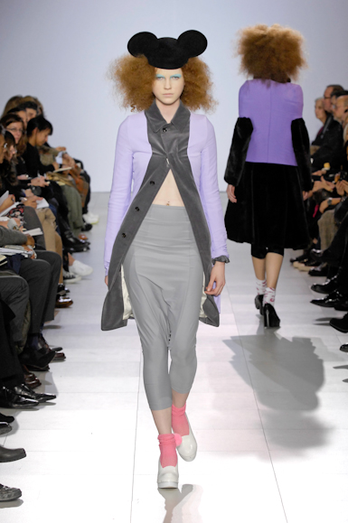 desfiles-commedesgarcons-parisinverno2007rtw-116