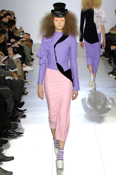 desfiles-commedesgarcons-parisinverno2007rtw-120