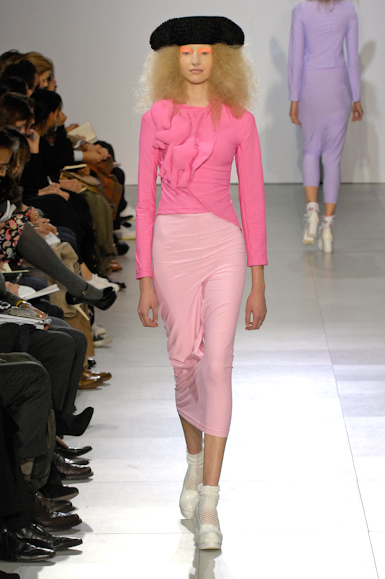 desfiles-commedesgarcons-parisinverno2007rtw-130