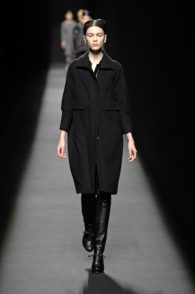 desfiles-driesvannoten-parisinverno2007rtw-110