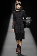 desfiles-driesvannoten-parisinverno2007rtw-116