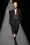 desfiles-driesvannoten-parisinverno2007rtw-117
