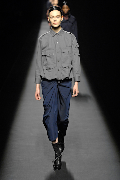desfiles-driesvannoten-parisinverno2007rtw-118