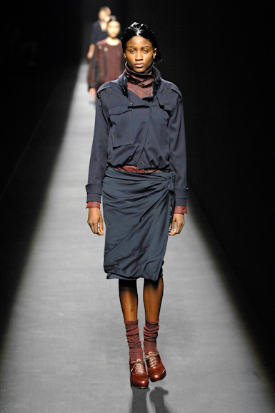 desfiles-driesvannoten-parisinverno2007rtw-119