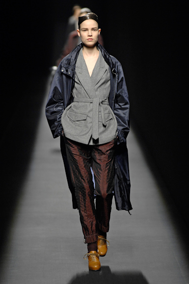 desfiles-driesvannoten-parisinverno2007rtw-122