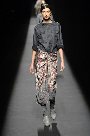 desfiles-driesvannoten-parisinverno2007rtw-128