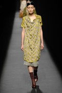 desfiles-driesvannoten-parisinverno2007rtw-135